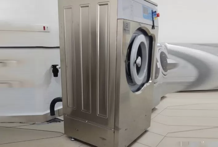 Novo equipamento agiliza testes com base em norma da ISO para vestimentas protetivas agrícolas ou EPI
