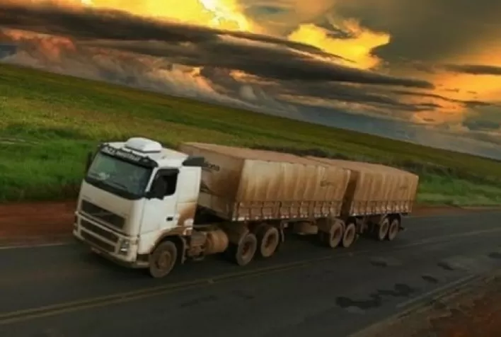 Condição precária das rodovias dificulta escoamento da safra de grãos, diz ABIOVE