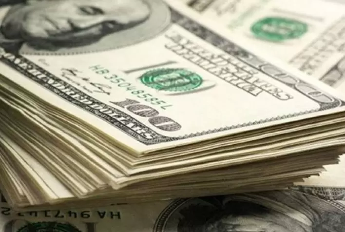 Dólar salta mais de 1% ante real com temor fiscal após PEC dos auxílios