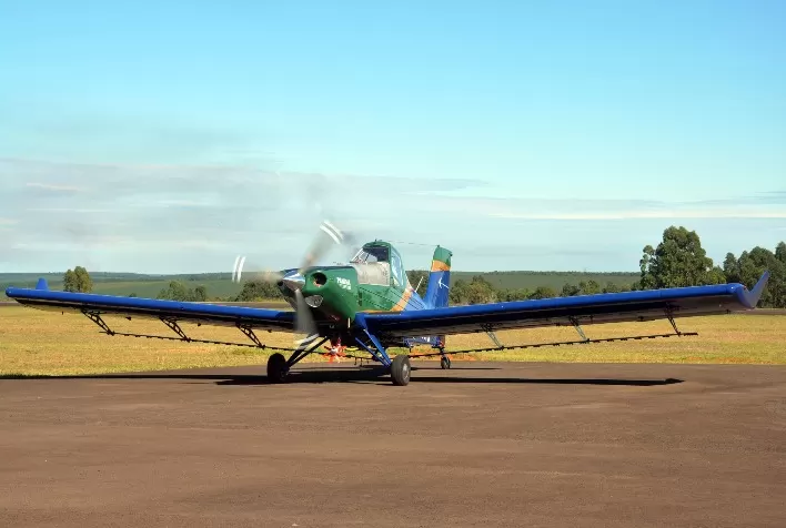 Embraer realiza encontro de operadores do avião agrícola Ipanema
