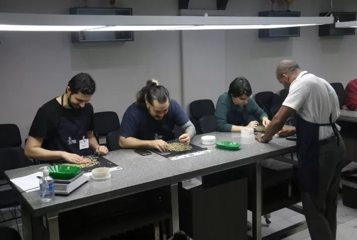 Inscrições abertas para a 74º turma do curso de Classificação e Degustação de Café