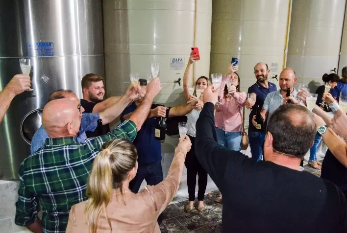 Inauguração de vinícola em Iraceminha resgata tradição familiar