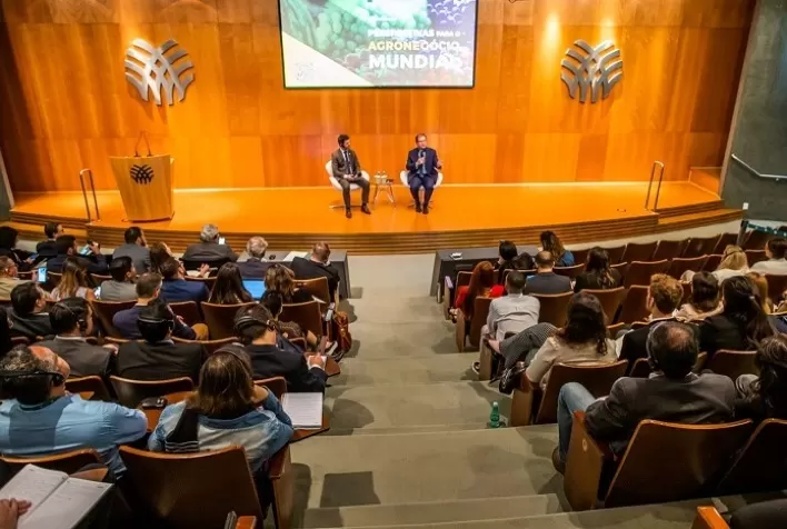 CNA promove encontro com economista-chefe do Departamento de Agricultura dos EUA