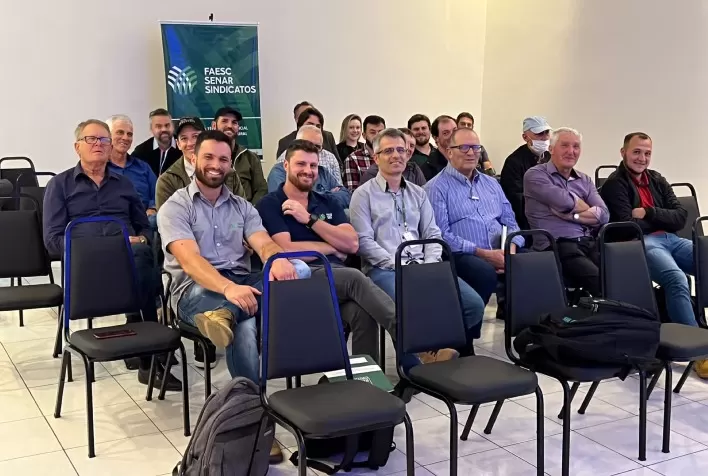 Levantados os custos de produção da uva durante painel do Campo Futuro em Tangará