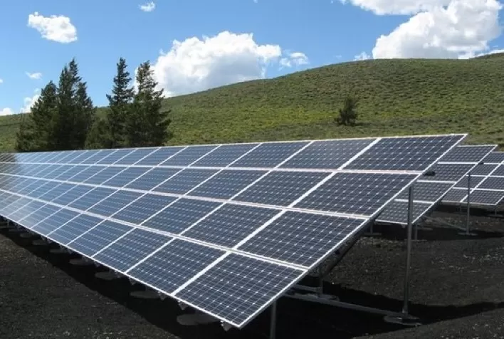 Geração própria de energia solar no Paraná ultrapassa R$ 2,9 bilhões em investimentos