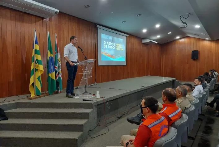 “Estamos agindo com antecipação para garantir segurança”, diz secretário Tiago Mendonça sobre riscos de incêndios e chuvas fortes em Goiás