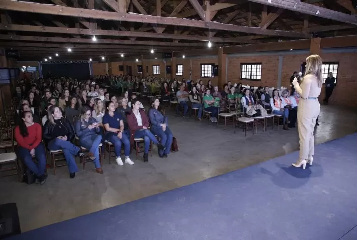 Agroleite 2022: Painel da Mulher Cooperativista destaca autodesenvolvimento feminino no agronegócio