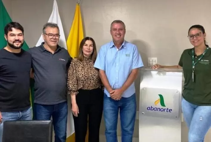 Fruticultores são apresentados a plataforma de vendas