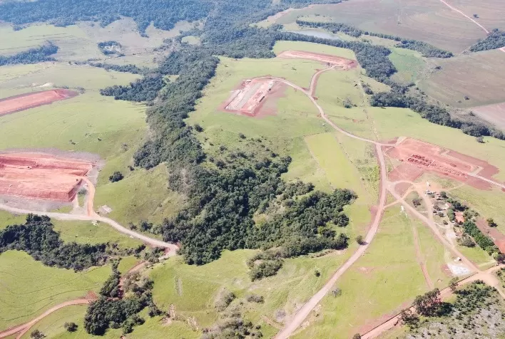 Nova granja de bisavós da Aviagen no Brasil segue em ritmo acelerado