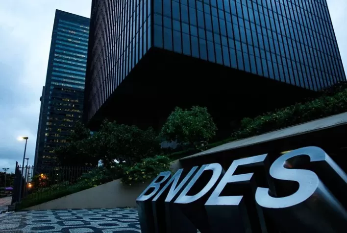 Suspensão de crédito do BNDES afeta agronegócio