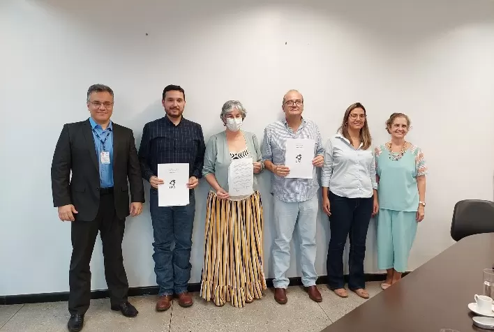 Emater, UFG e Grupo Adir firmam acordo para melhoramento genético goiano