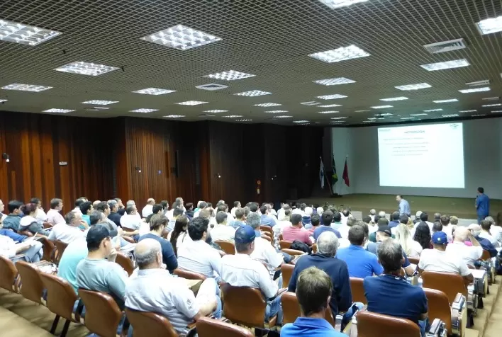 Embrapa e IDR-Paraná promovem treinamento em boas práticas em soja