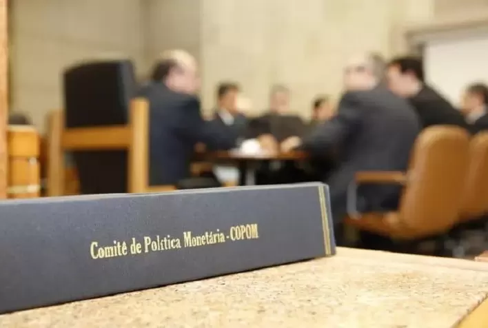Em ata, Copom reitera que não hesitará em retomar ciclo de ajuste