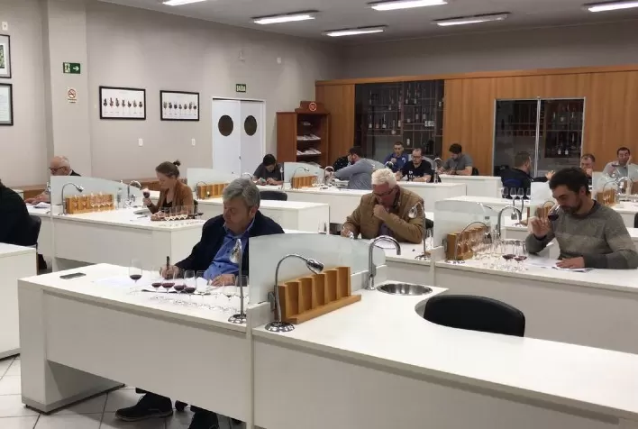 Altos Montes revela os 18 rótulos da Safra 2022 que receberão o Selo da Indicação de Procedência