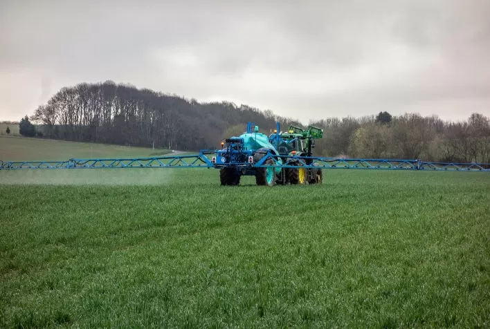 Transporte e armazenamento adequados de defensivos agrícolas contribuem para proteção do meio ambiente e dos trabalhadores rurais