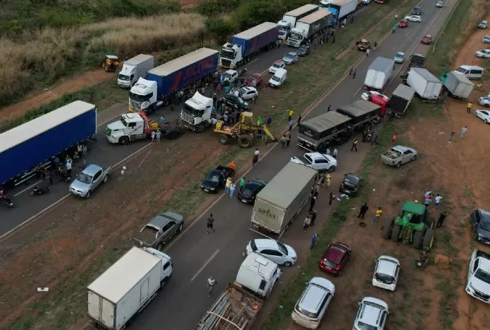 Protestos pró-Bolsonaro atrasam escoamento da produção de milho