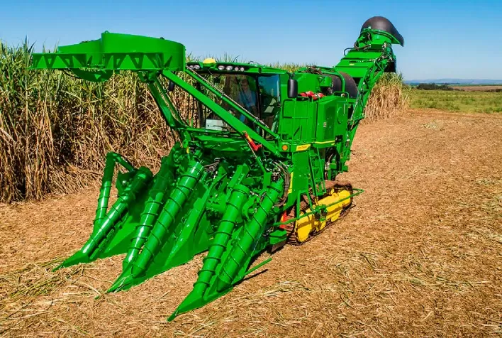 Colhedora de cana CH950 da John Deere auxilia na rentabilidade e sustentabilidade da colheita