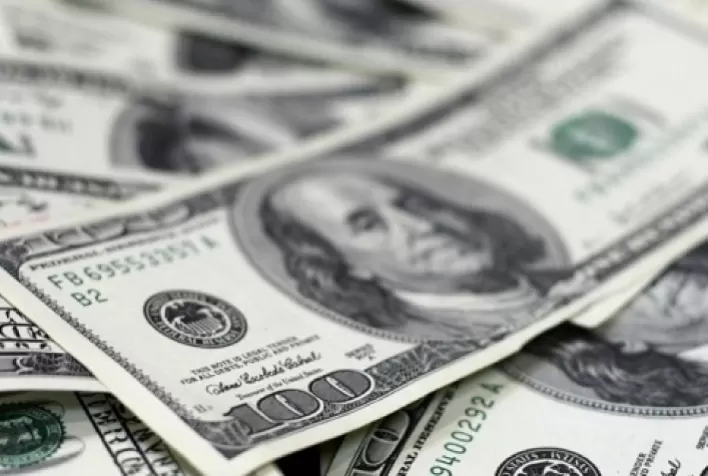 Dólar opera sem direção clara com foco em Davos e em dia de feriado nos EUA