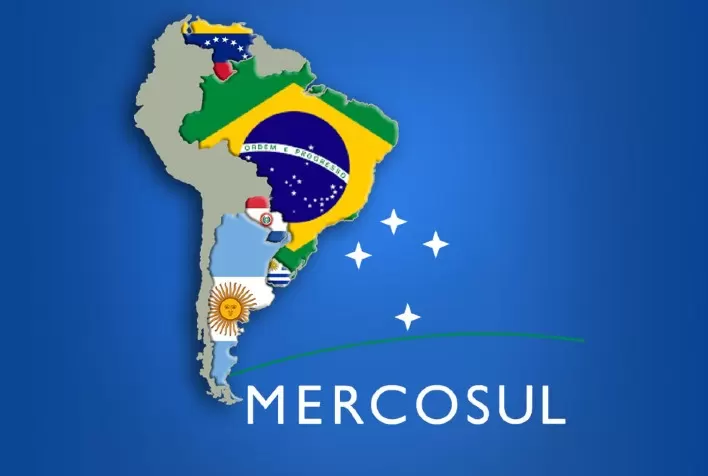Implementação de moeda única no Mercosul requer muito cuidado e grande engenharia jurídica e econômica, avalia especialista