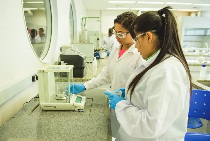 Parcerias da Raízen com SENAI e SEBRAE já impactaram mais de 2 mil pessoas