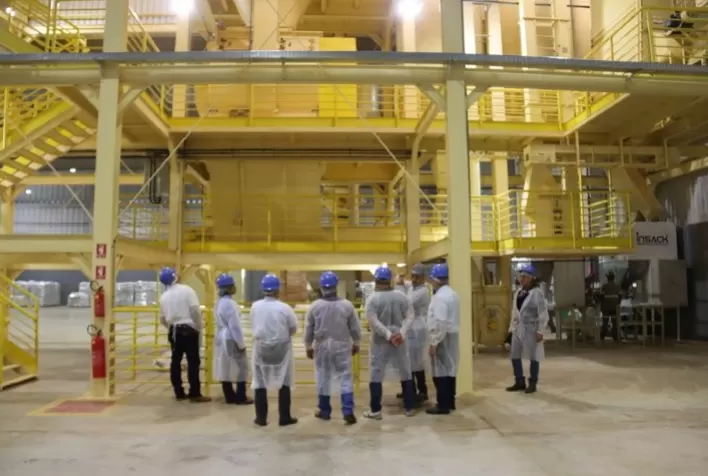 De portas abertas: Coopercitrus realiza visitas às suas fábricas de ração