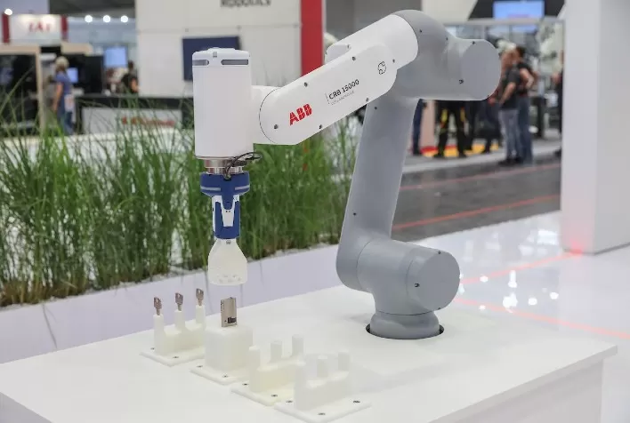 Bio Plugs e Unicamp utilizarão robô colaborativo ABB para inovar e aumentar a produtividade no agronegócio