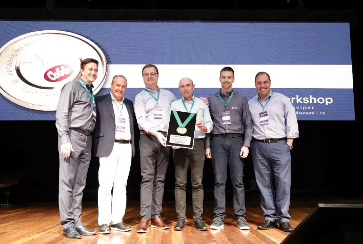 Cobb-Vantress premia Lar Cooperativa por resultados de eclosão