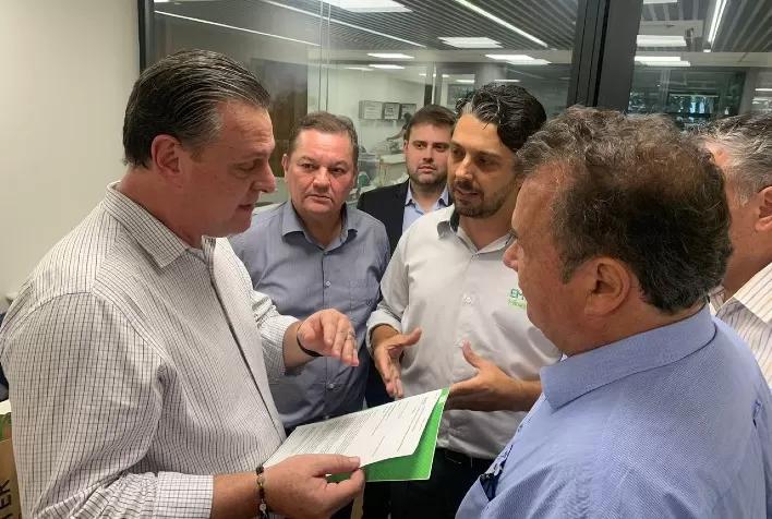 Emater-MG entrega pleito sobre dificuldade de emissão do CAF ao ministro da Agricultura