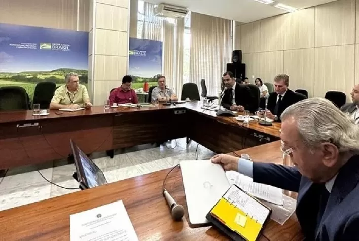 CNA discute ações para setor florestal