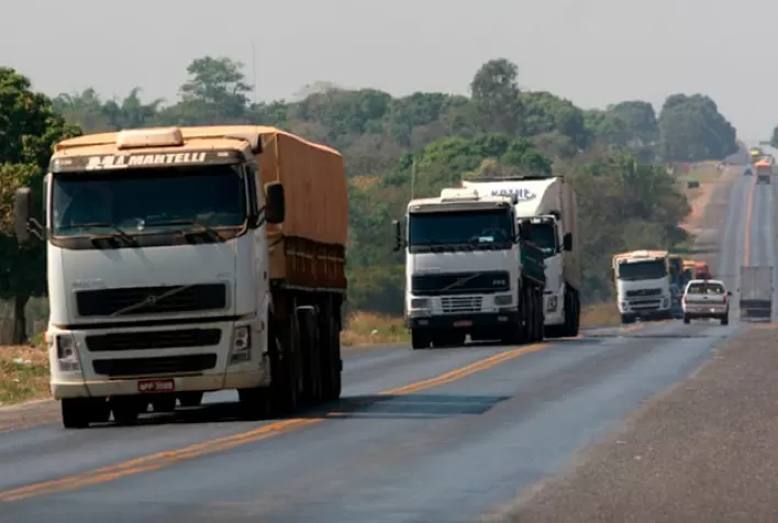 Quase 70% dos transportadores elevaram frete acima da média no 2º semestre, afirma pesquisa
