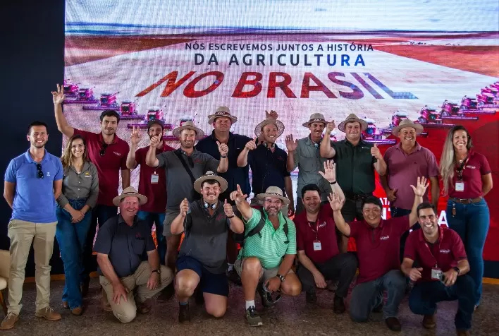 Agricultores sul-africanos trocam experiências sobre plantio de soja com produtores brasileiros