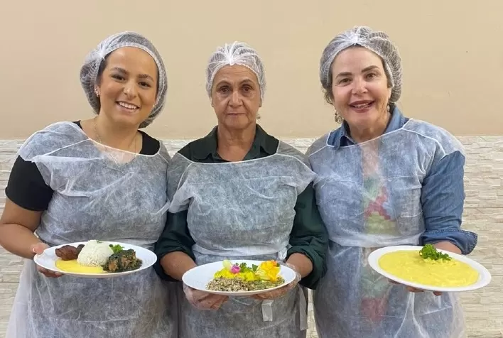 Emater-MG capacita agricultoras no preparo de pratos típicos