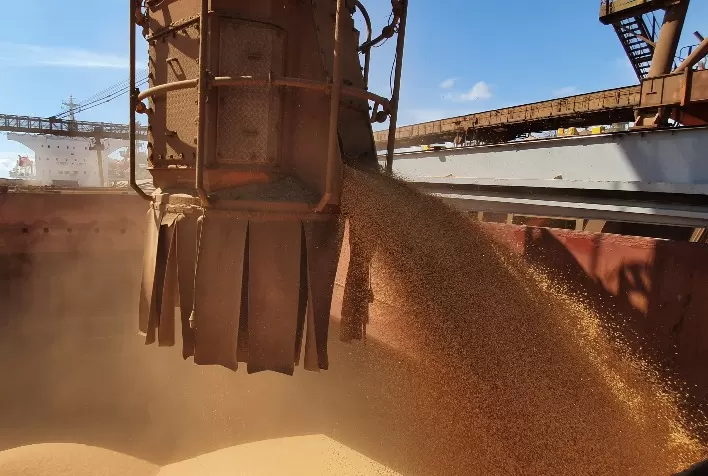 Brasil exportou cerca de 10 mi t de soja em março até a 4ª semana do mês, diz governo