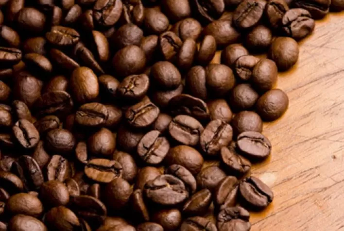 Após altas expressivas café abre apenas com ajustes técnicos em Nova York