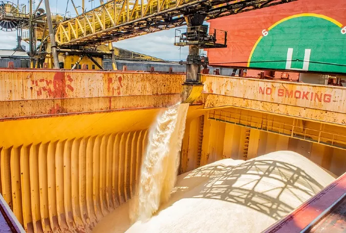 Exportação de açúcar pelo Brasil totaliza 1,419 milhão de t até 2ª semana de julho; média diária 3,7% maior