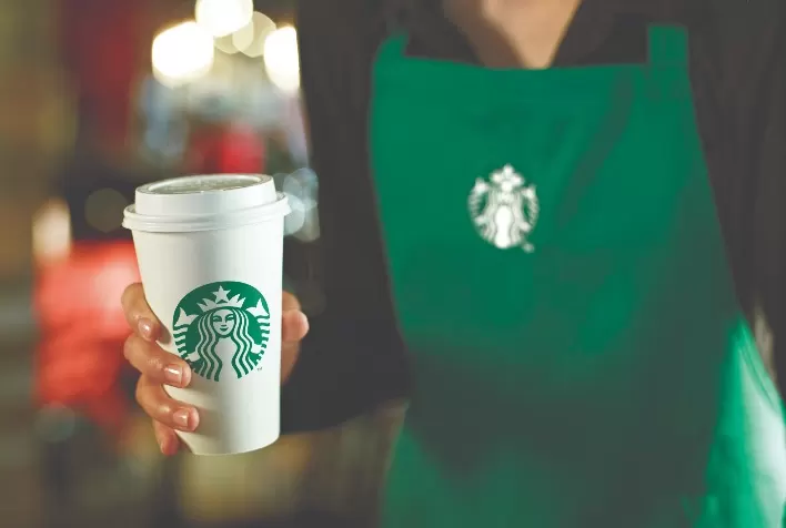 Starbucks registra receita recorde de US$ 9,2 bilhões, mas fica abaixo das expectativas apesar da forte recuperação nas vendas da China