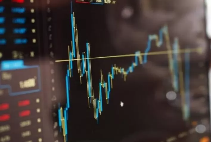 Ibovespa avança liderado por Weg e com dados de inflação nos EUA no radar