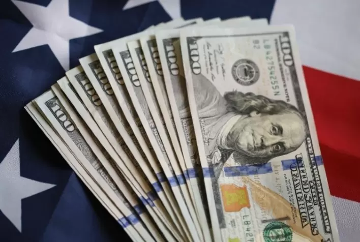 Gasolina impulsiona vendas no varejo dos EUA em agosto; pedidos de auxílio-desemprego têm leve alta