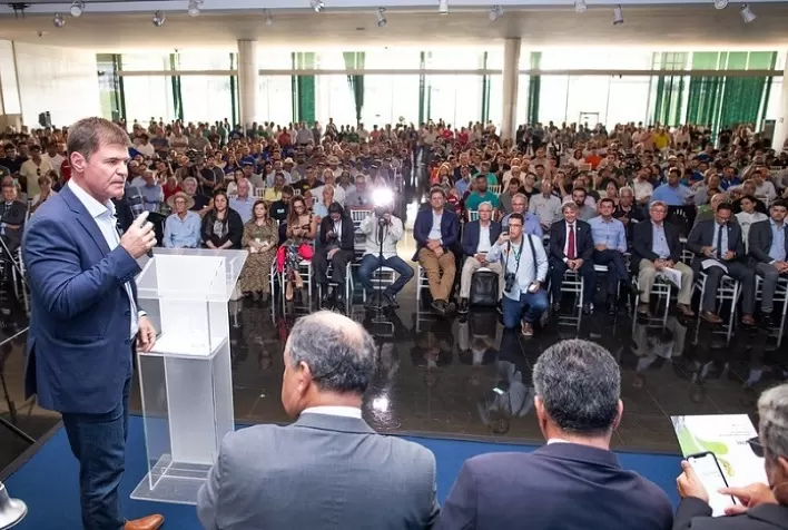 CNA: Produtores estão sufocados com importação de leite em pó subsidiado