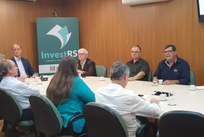 Fruticultura e mel ganham destaque em reunião na Secretaria de Desenvolvimento Econômico