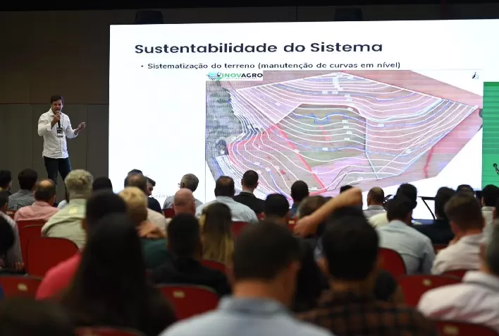 Mais de 400 profissionais da agricultura debatem o avanço do milho safrinha no Brasil