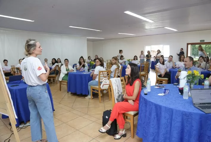 JBS lança curso para mulheres produtoras de aves e suínos sobre empreendedorismo no agronegócio