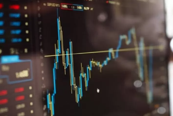 Ibovespa inicia o dia com pouca variação em clima de expectativa para o Fed