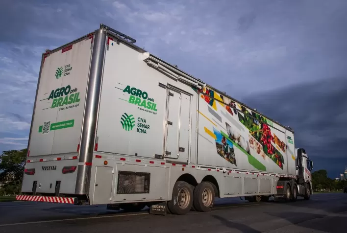 Carreta Agro pelo Brasil atende produtores em três eventos catarinenses