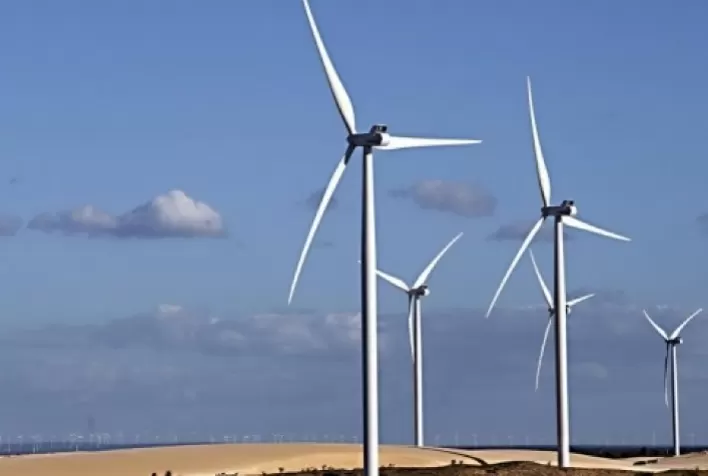 Brasil registra recorde na produção de energia renovável em 2023, diz estudo