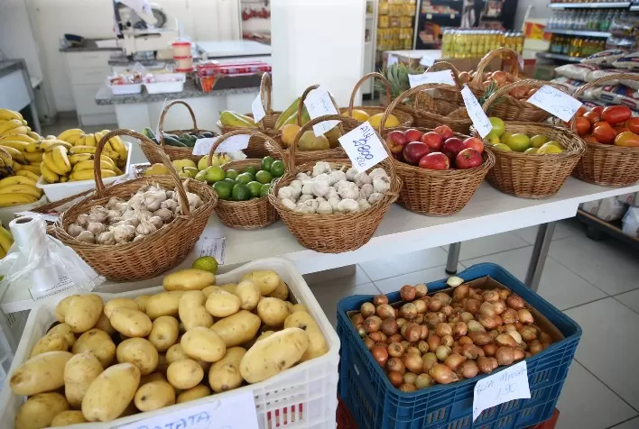 Índice de alimentos e bebidas varia 1,11% em janeiro no Paraná, aponta Ipardes
