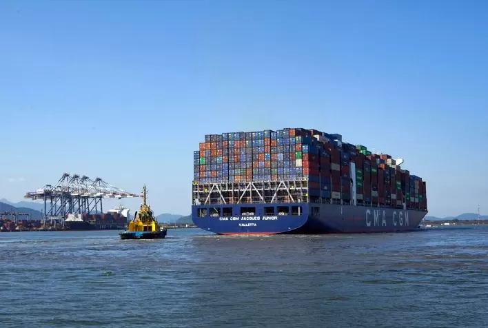 Índice de atraso de navios no porto de Santos aumentou em janeiro, diz Cecafé