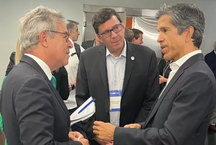 ApexBrasil e associação de franchising renovam parceria internacionalizar franquias brasileiras