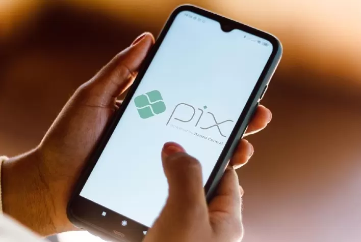 ECONOMIA: Pix bate recorde e aproxima-se de 180 milhões de transações em um dia