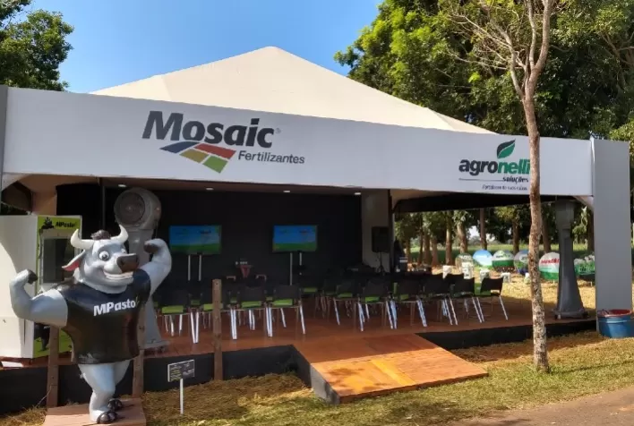 Mosaic Fertilizantes destaca importância da qualidade dos fosfatos para segurança alimentar no Encontro de Confinamento de Recriadores 2024